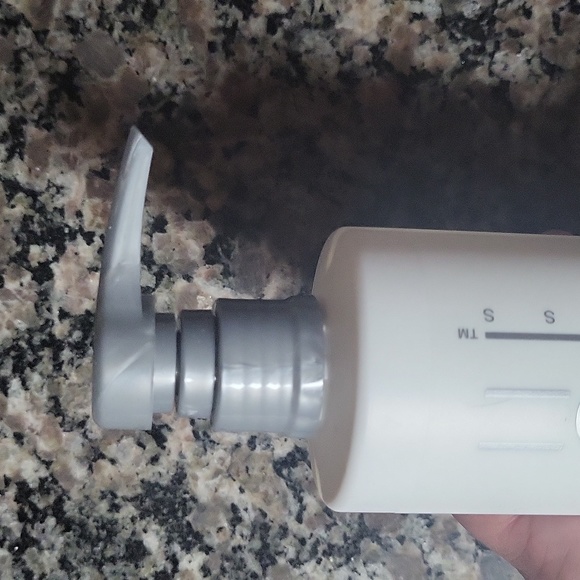 Pure by Gloss CONDITIONER 12.2 oz standing large pump intense clean lemon infusi - Picture 7 of 7